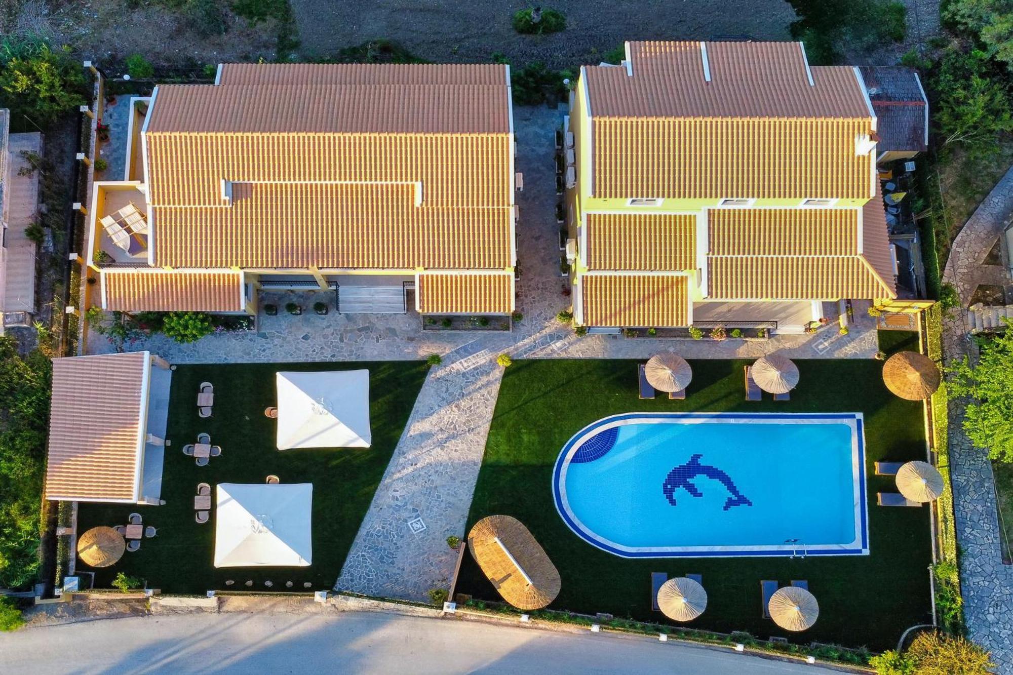 Comissa Luxury * Kavos